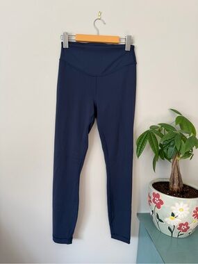 Lululemon Wundermost 25” size 6